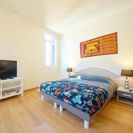 Ca' Circus 4 Rooms Wi-Fi Fibre Венеция Екстериор снимка
